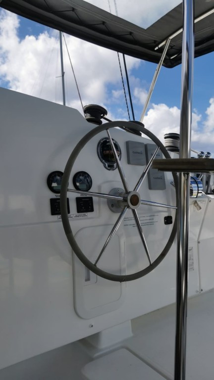 Yacht FOUNTAINE PAJOT - Isla 40 "Lunador"