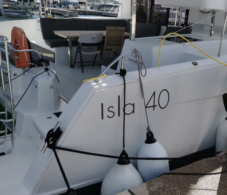 Yacht FOUNTAINE PAJOT - Isla 40 "Lunador"