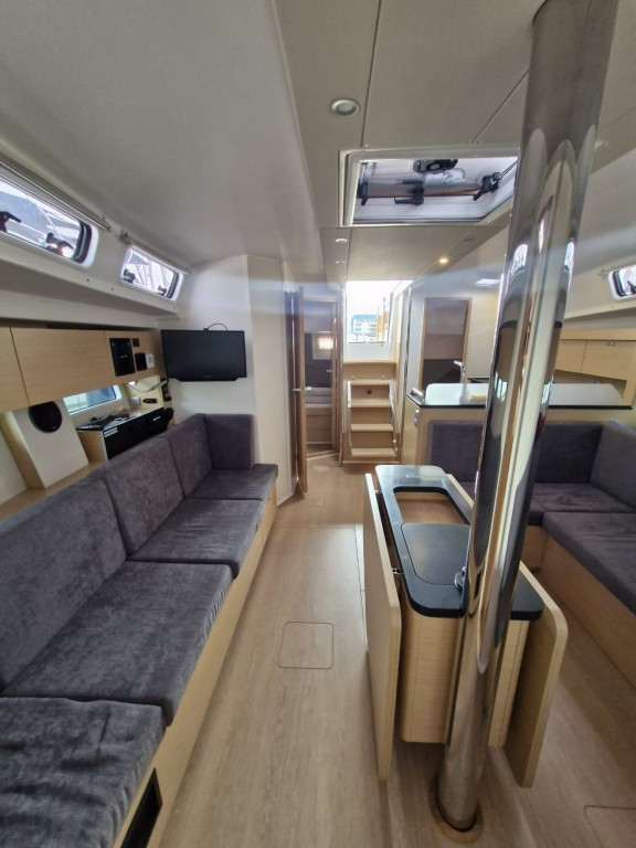 Yacht HANSE - 410 "Marius"