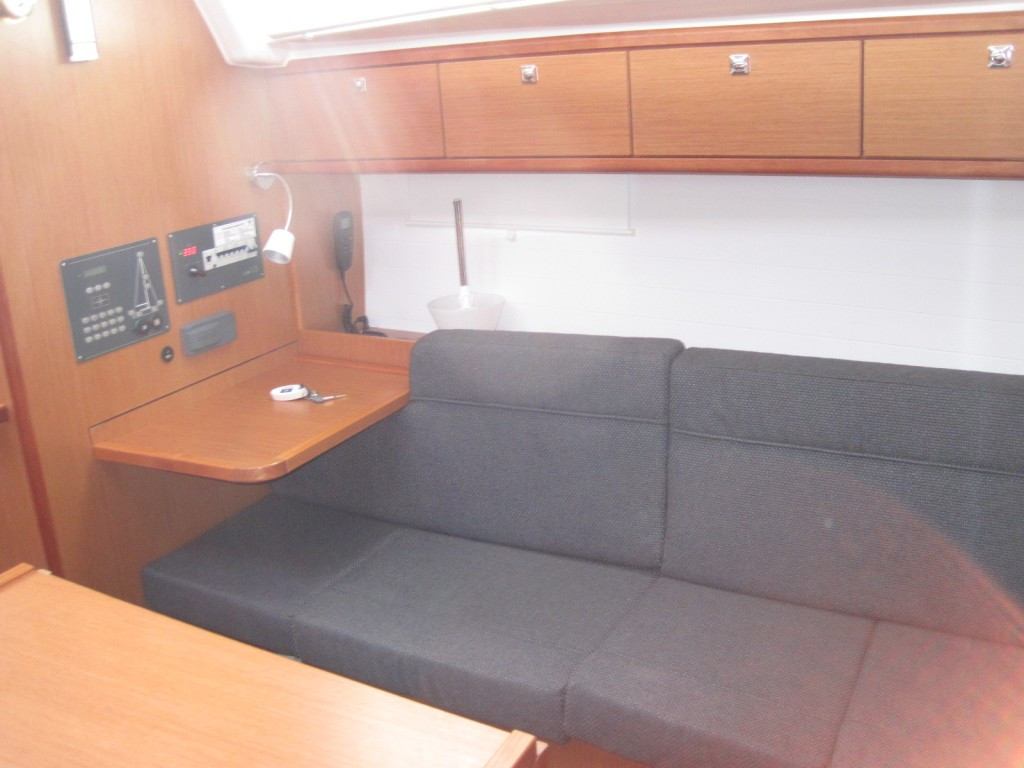 Yacht BAVARIA - Cruiser 37 "Fiamma"