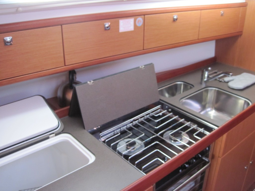 Yacht BAVARIA - Cruiser 41 "Vittoria"