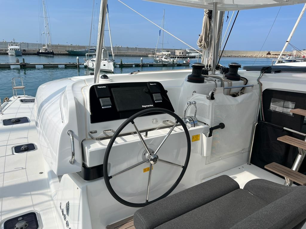 Yacht LAGOON - 42 "Sissi"