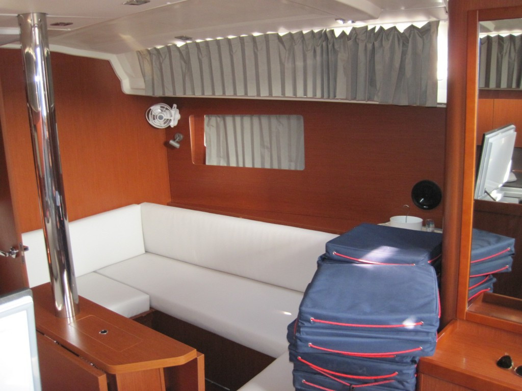 Yacht BENETEAU - Oceanis 41.1 "Stella"