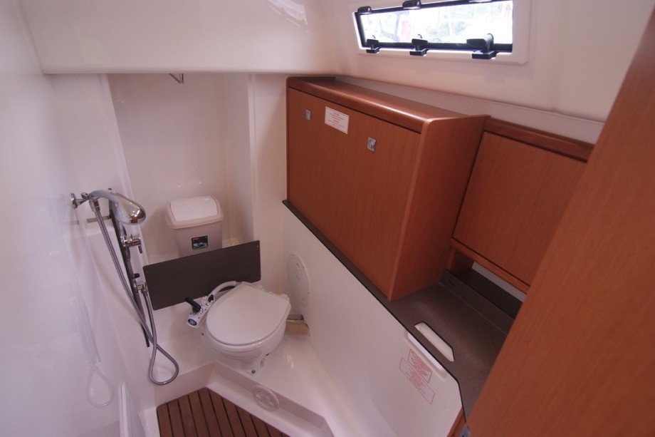 Yacht BAVARIA - Cruiser 33 "Burin"