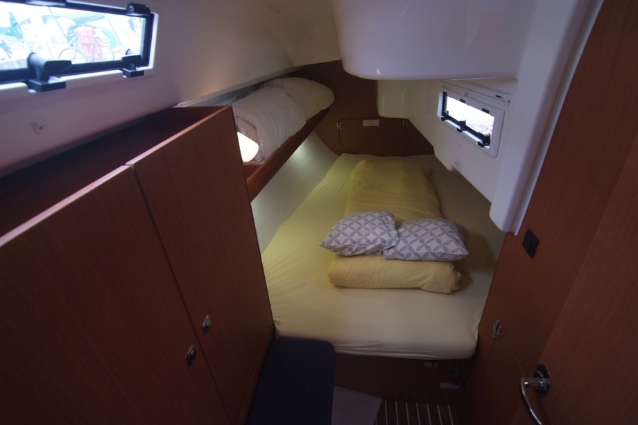 Yacht BAVARIA - Cruiser 33 "Burin"