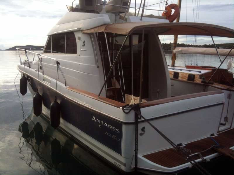 Yacht BENETEAU - Antares 10.8 fly "Nina"