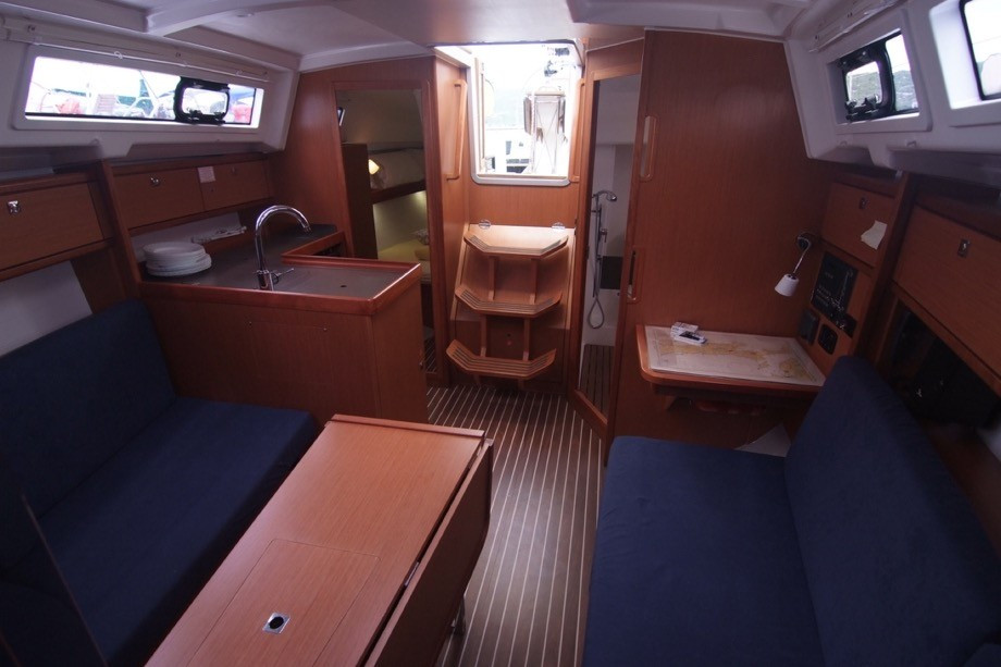 Yacht BAVARIA - Cruiser 33 "Burin"