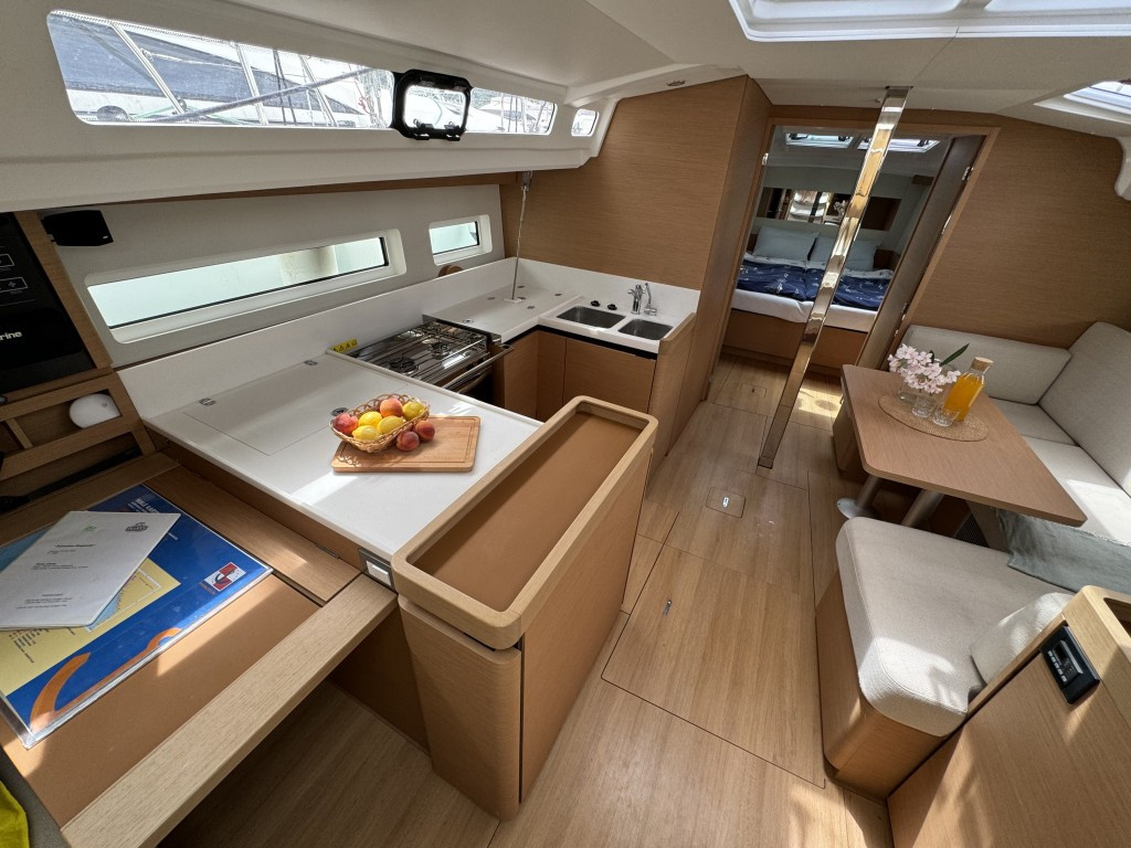 Yacht JEANNEAU - Sun Odyssey 440 "Bohemian Rhapsody"