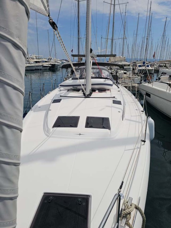 Yacht BAVARIA - C46 "Monica"