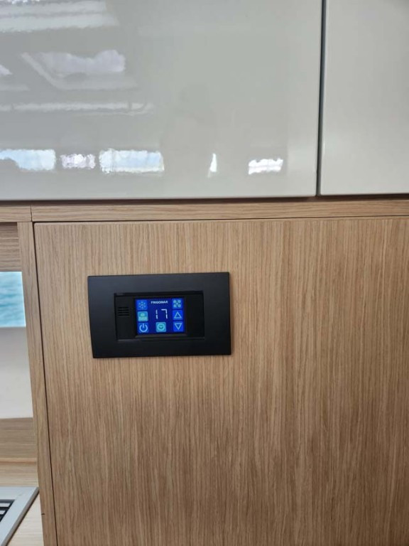 Yacht BAVARIA - C46 "Monica"