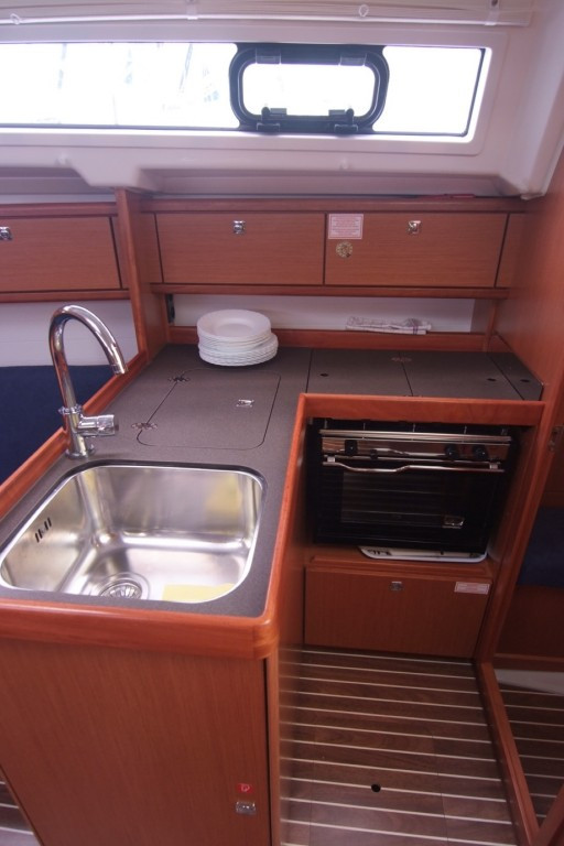 Yacht BAVARIA - Cruiser 33 "Pulenat"