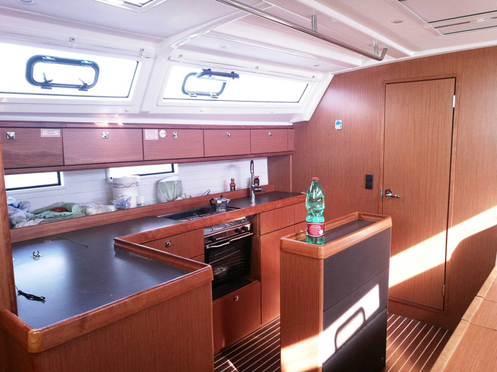 Yacht BAVARIA - Cruiser 46 "Blue Moon"