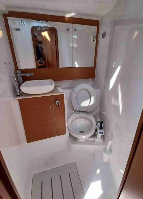 Yacht DUFOUR - 430 Grand Large "Sanluis Blues"