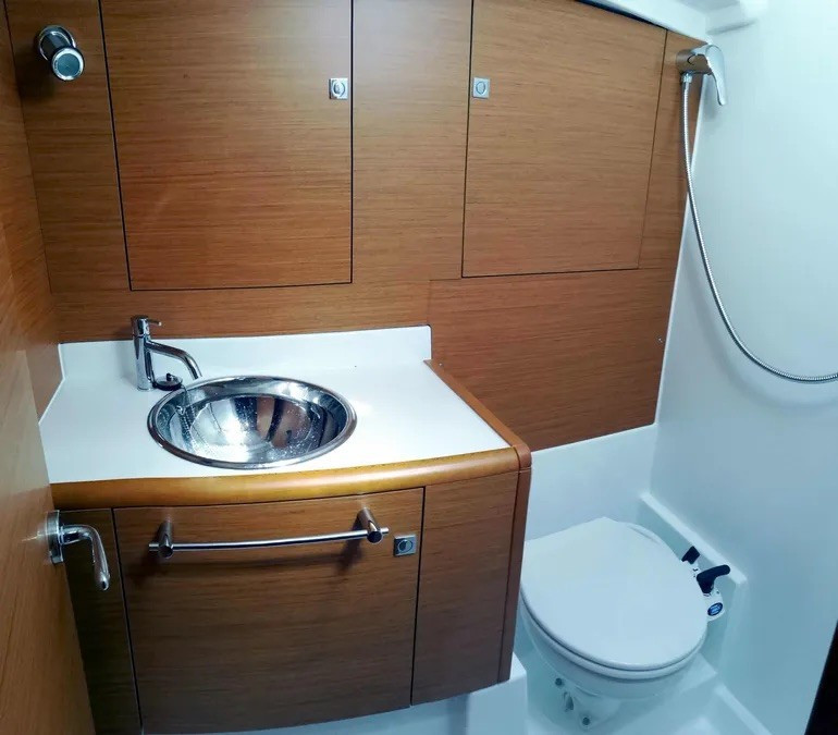 Yacht JEANNEAU - Sun Odyssey 449 "Arisaghia"