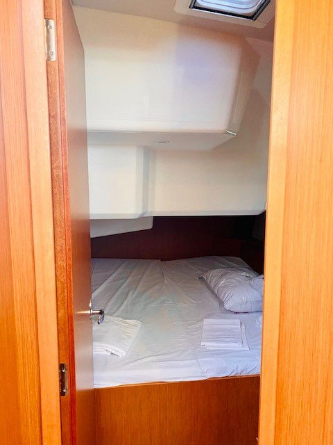 Yacht BAVARIA - C42 "Sakura J"