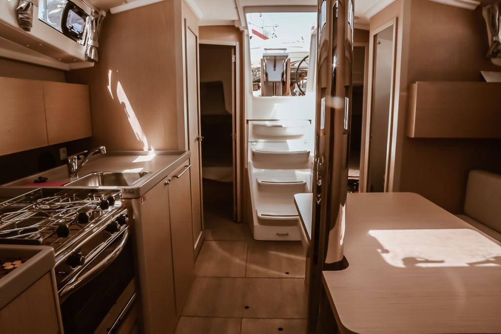 Yacht BENETEAU - Oceanis 38.1 "Sea Wolf"