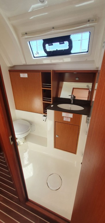 Yacht BAVARIA - Cruiser 41 "Surya"