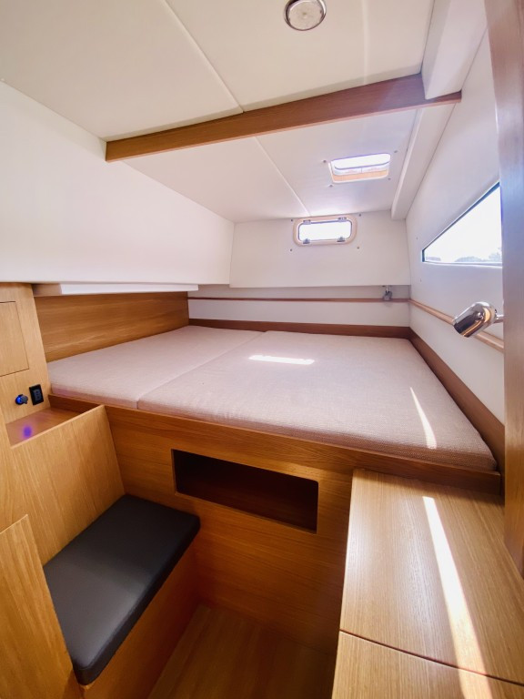 Yacht COMAR - C-Cat 37 "Altair"