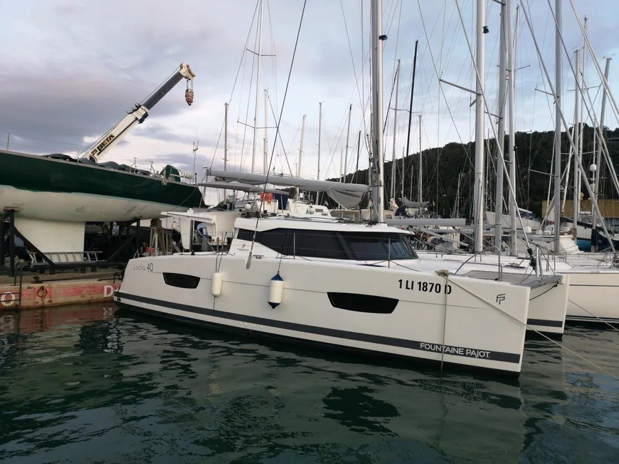 Yacht FOUNTAINE PAJOT - Lucia 40 "Ines"