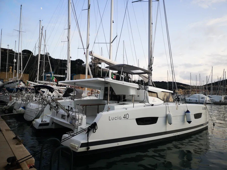 Yacht FOUNTAINE PAJOT - Lucia 40 "Ines"