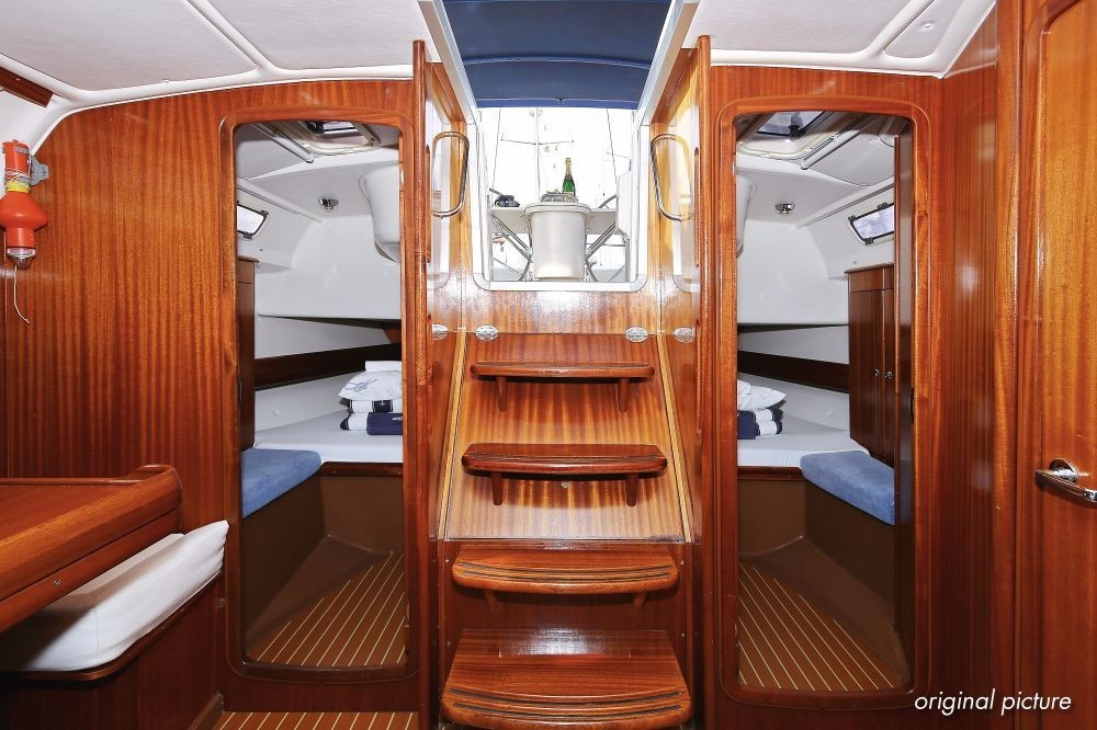 Yacht BAVARIA - 44 "Scorpion"