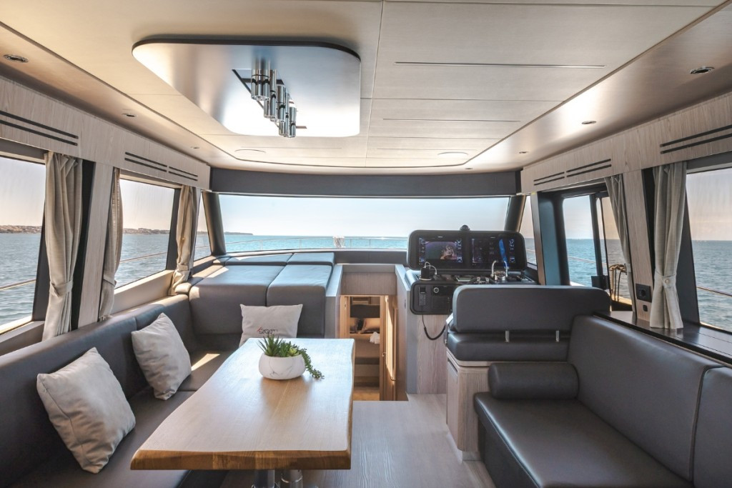 Yacht GREENLINE - 58 Fly "Seven Seas"