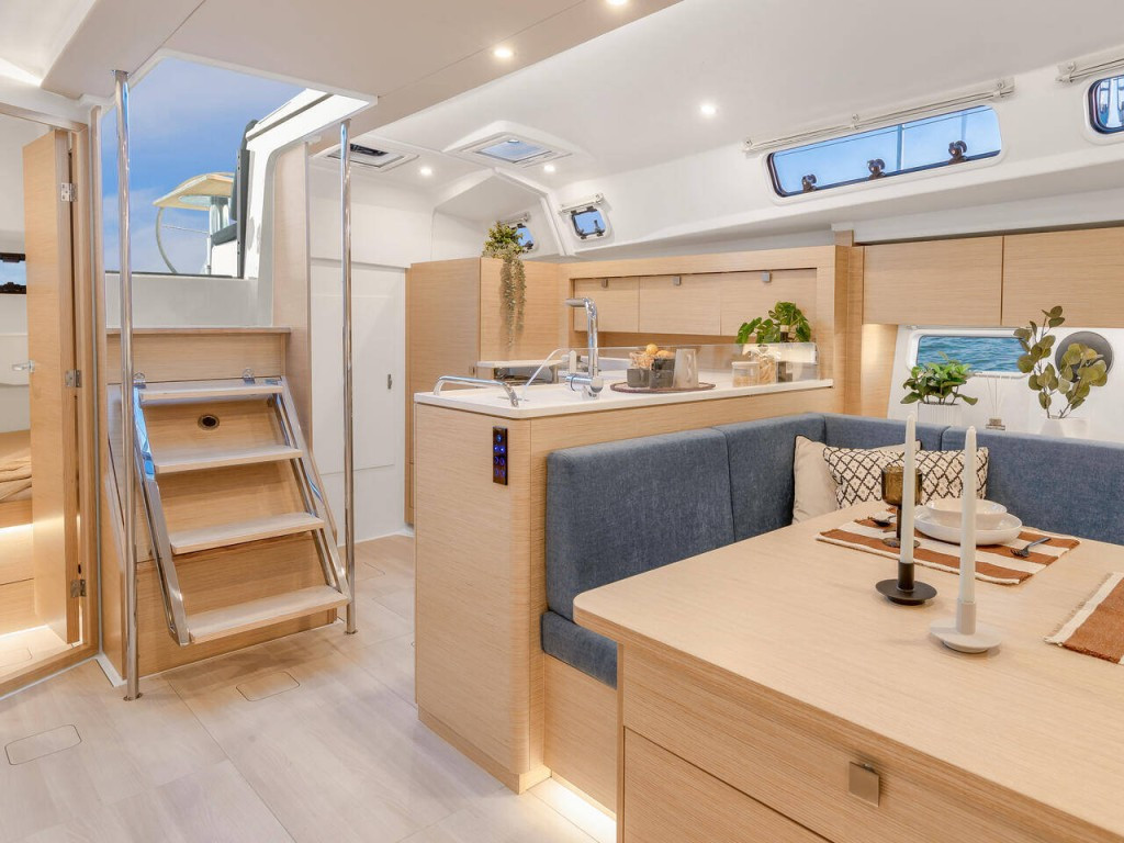 Yacht HANSE - 410 "Taja"