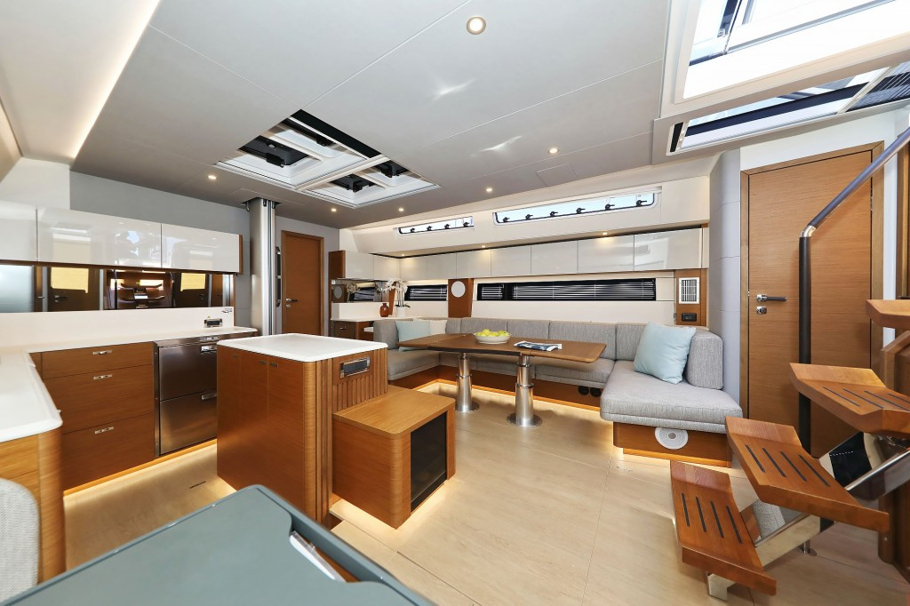 Yacht HANSE - 590 "Volare"
