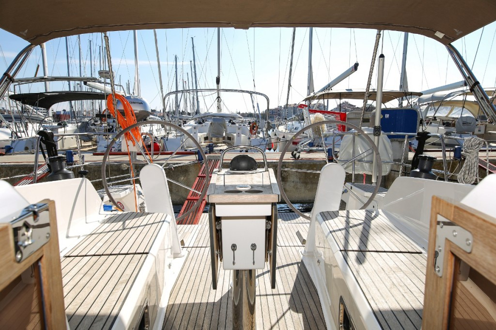 Yacht BAVARIA - Cruiser 41 "Morellina"