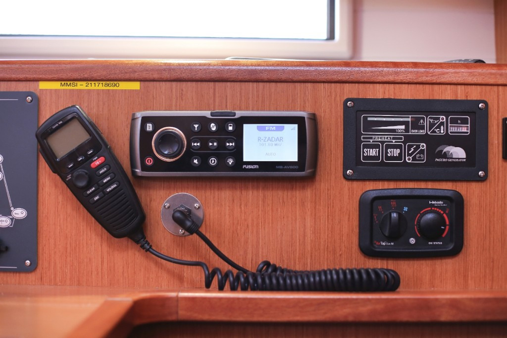 Yacht BAVARIA - Cruiser 41 "Morellina"