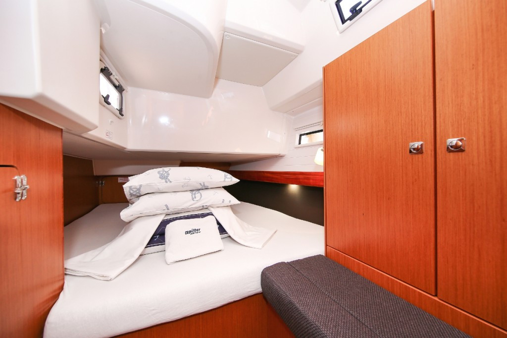 Yacht BAVARIA - Cruiser 41 "Morellina"