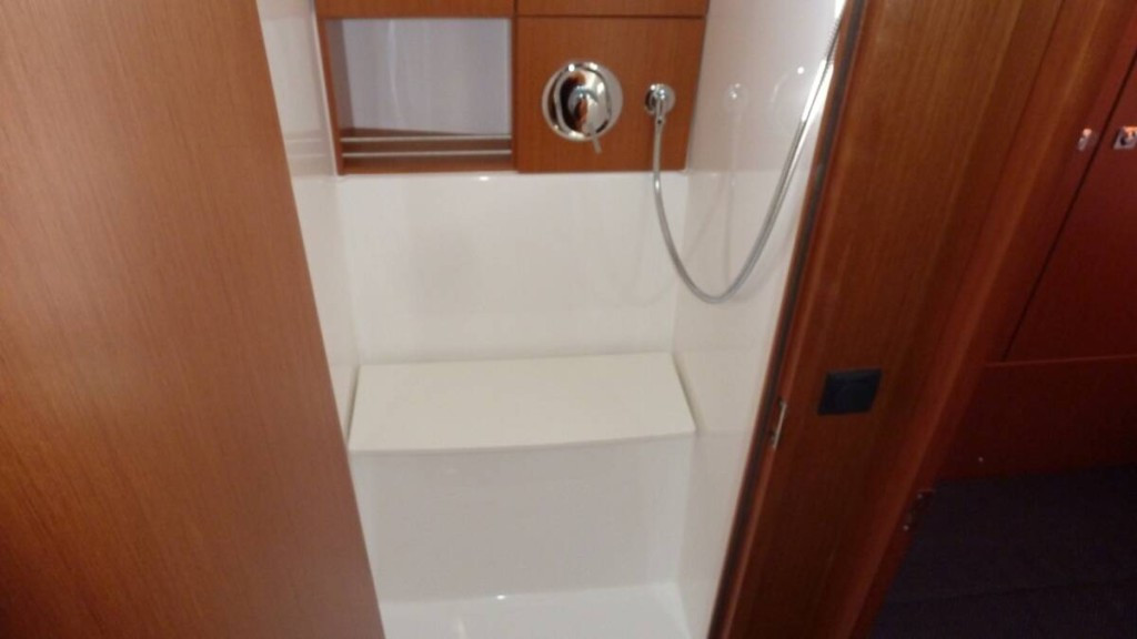 Yacht BAVARIA - Cruiser 46 "Protein"