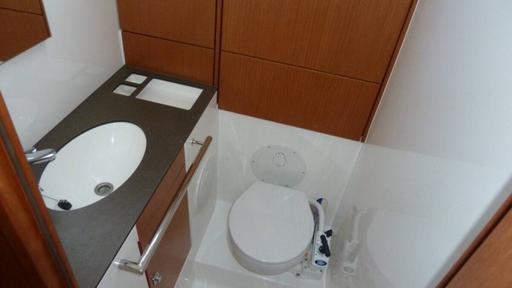 Yacht BAVARIA - Cruiser 46 "Protein"