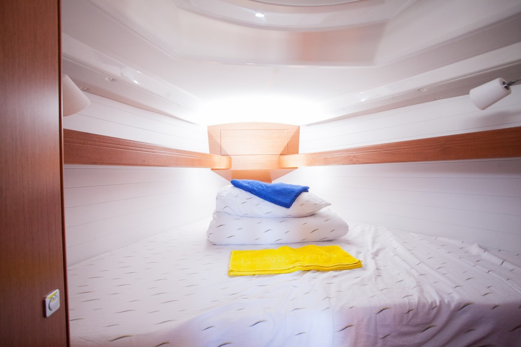 Yacht BAVARIA - Cruiser 34 "Take Five"