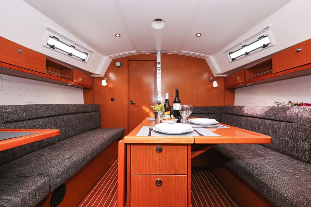 Yacht BAVARIA - Cruiser 36 "Wilma"