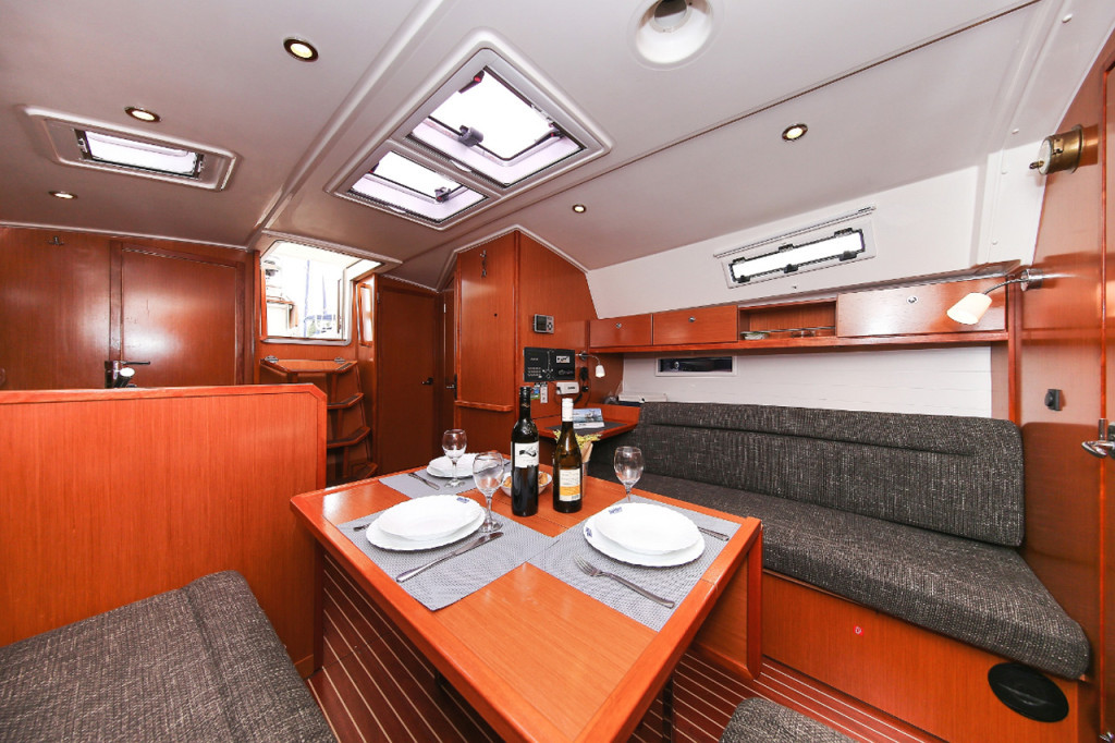 Yacht BAVARIA - Cruiser 36 "Wilma"