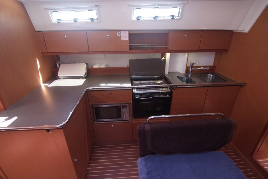 Yacht BAVARIA - Cruiser 45 "Vihor"