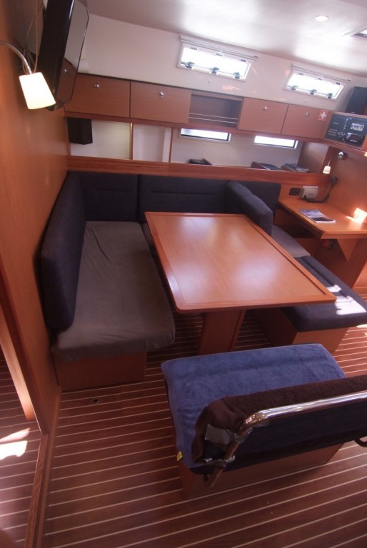 Yacht BAVARIA - Cruiser 45 "Vihor"