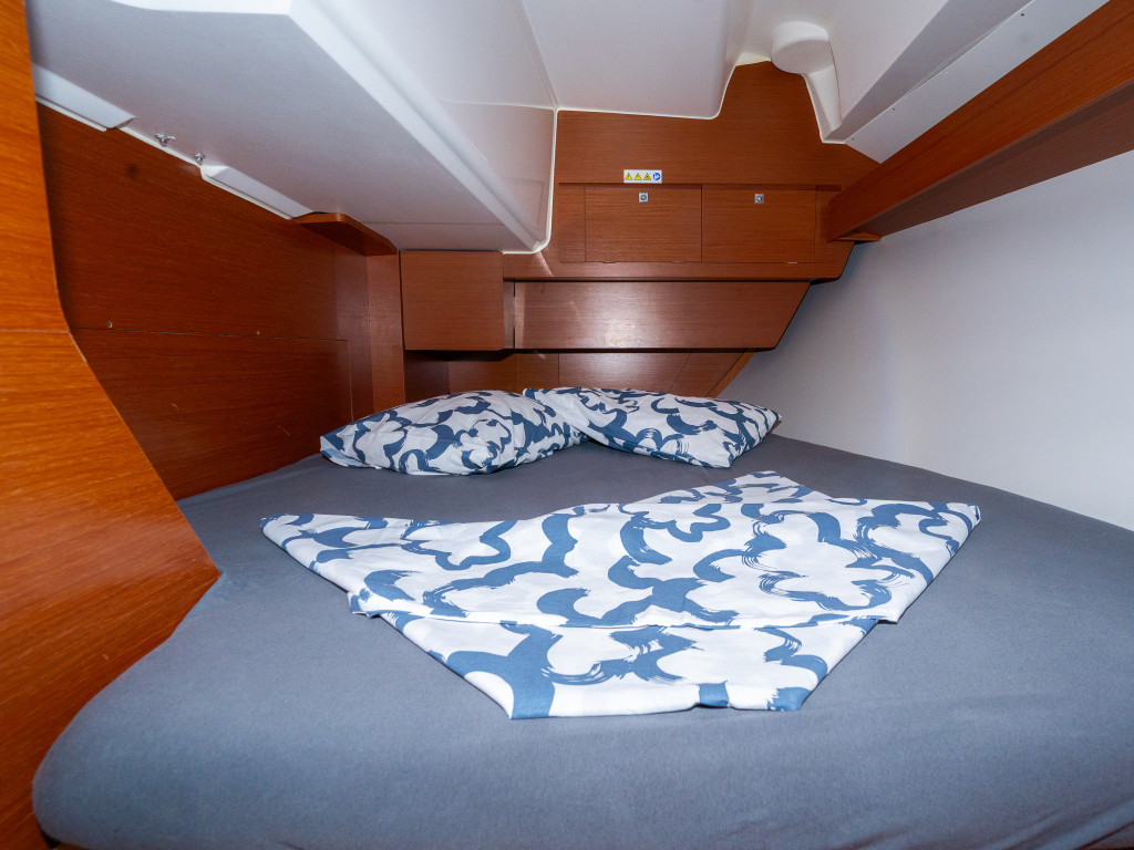 Yacht DUFOUR - 360 Grand Large "Draco"