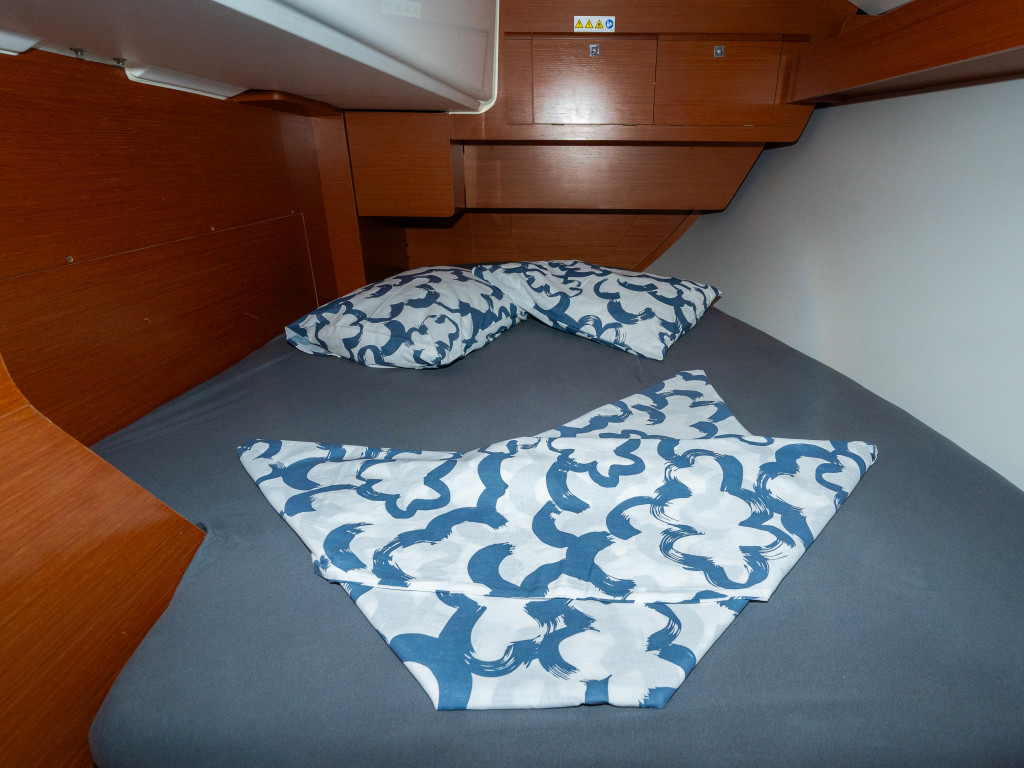 Yacht DUFOUR - 360 Grand Large "Draco"