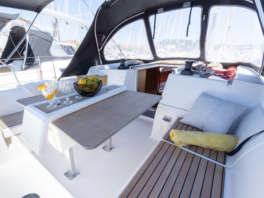 Yacht DUFOUR - 382 Grand Large "Cetus"