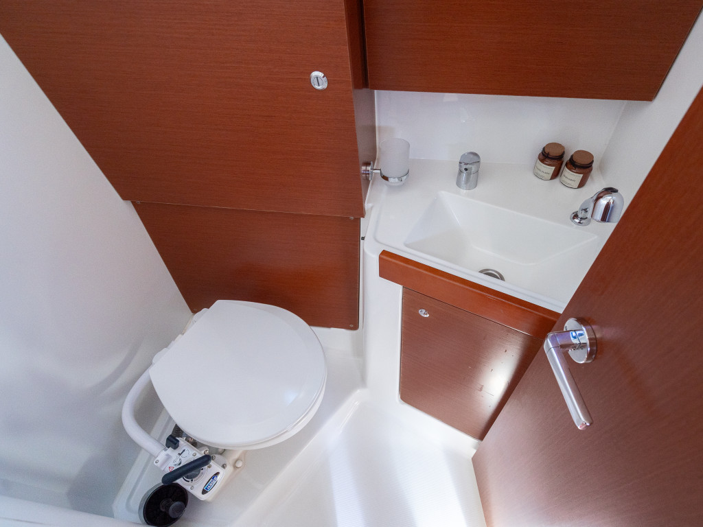 Yacht BENETEAU - Oceanis 38.1 "Hydra"