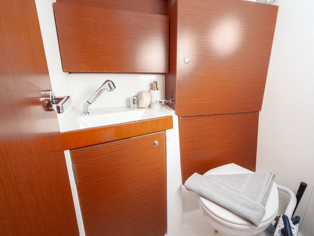 Yacht BENETEAU - Oceanis 38.1 "Hydra"