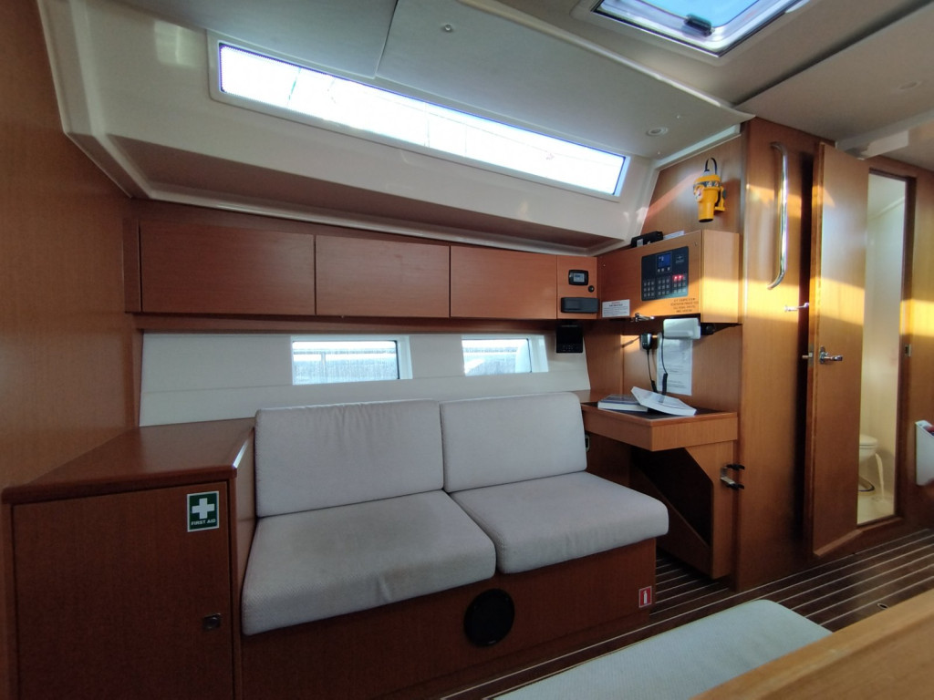 Yacht BAVARIA - C45 "Carpe  Diem"