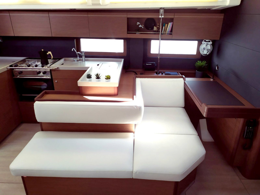 Yacht BENETEAU - Oceanis 51.1 "Infinity"