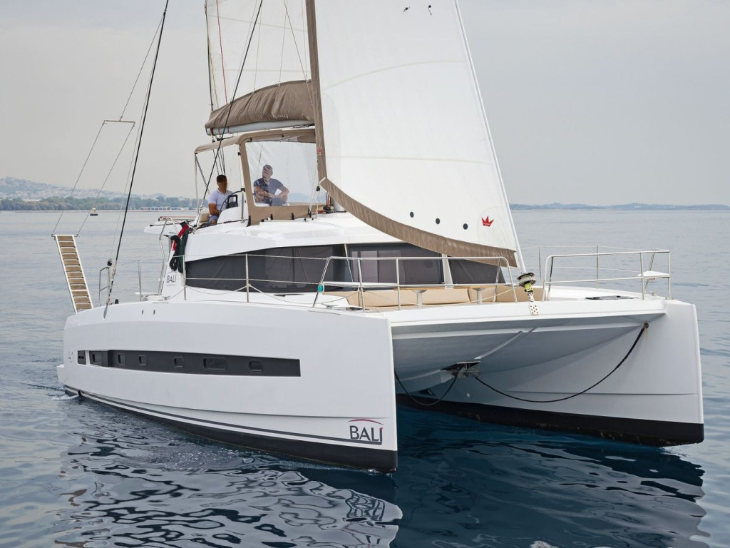 Yacht CATANA - Bali 4.1 "Golden Waters"