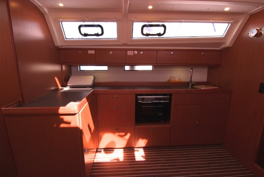 Yacht BAVARIA - Cruiser 46 "Garbin"