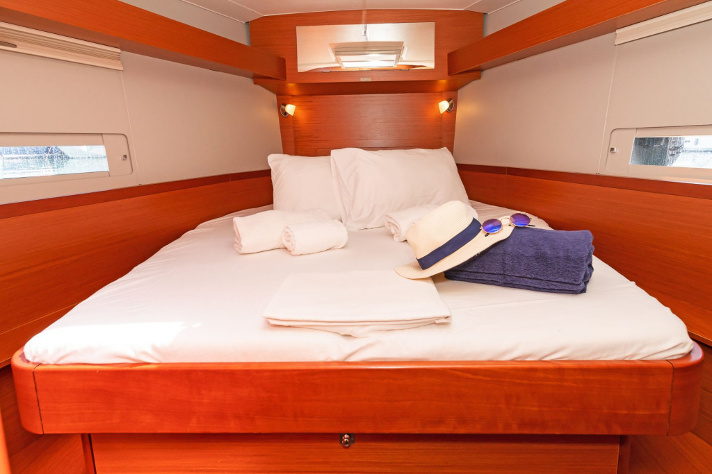 Yacht DUFOUR - 430 Grand Large "Ocean Whisper"