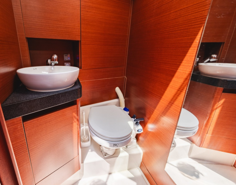 Yacht HANSE - 418 "Dafne"