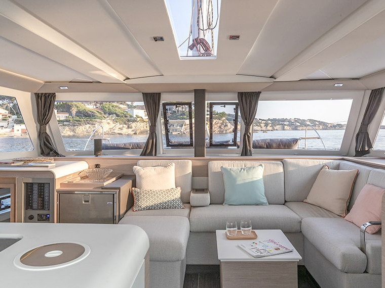 Yacht FOUNTAINE PAJOT - Isla 40 "Blue Serenity"
